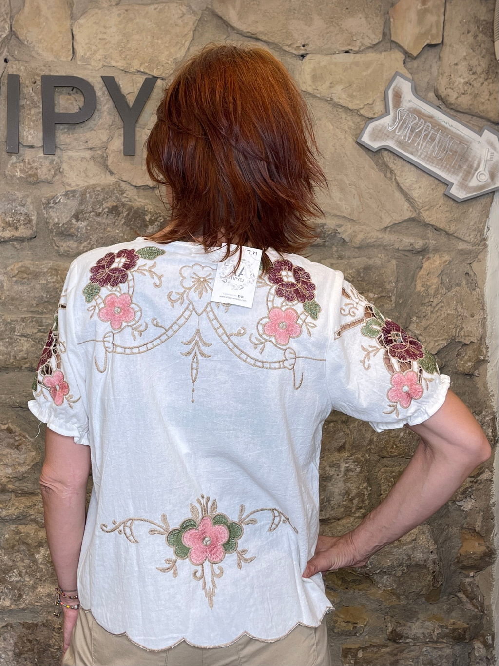 Camisa Bordada Flores ATIPYCA