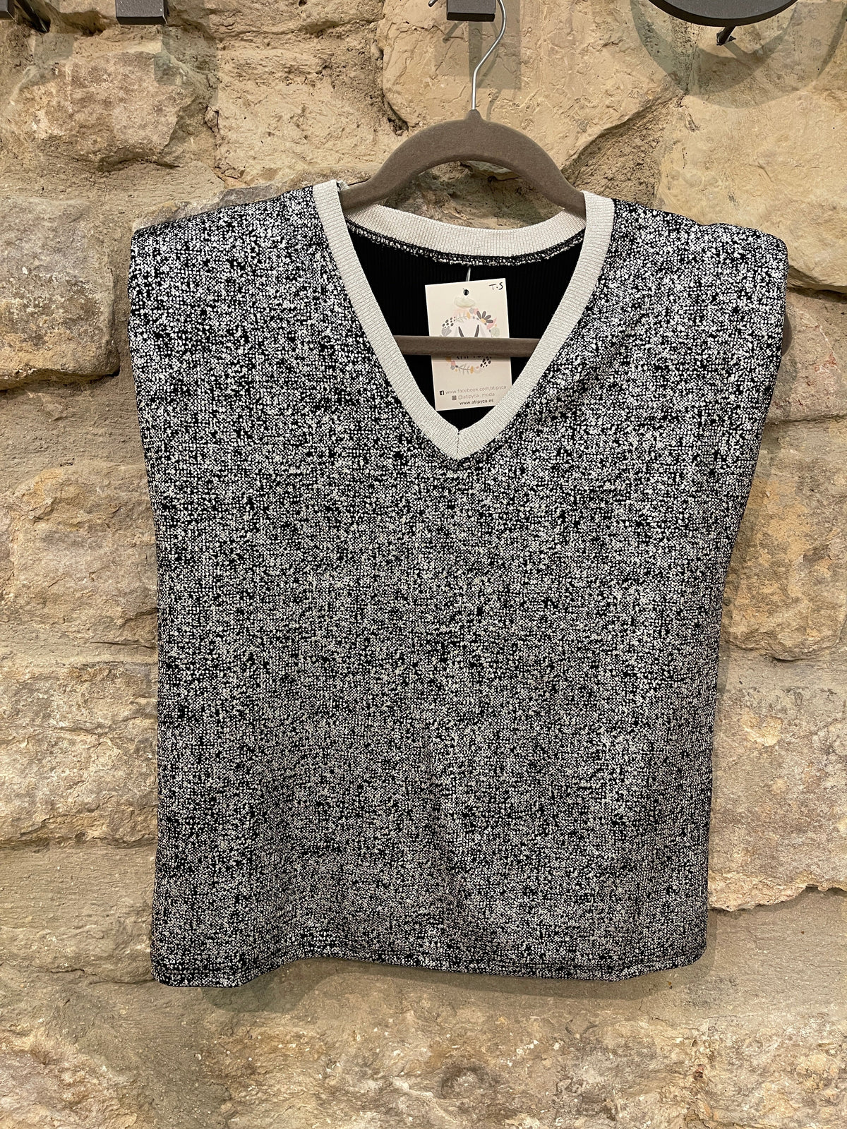 Camiseta hombrera ATIPYCA