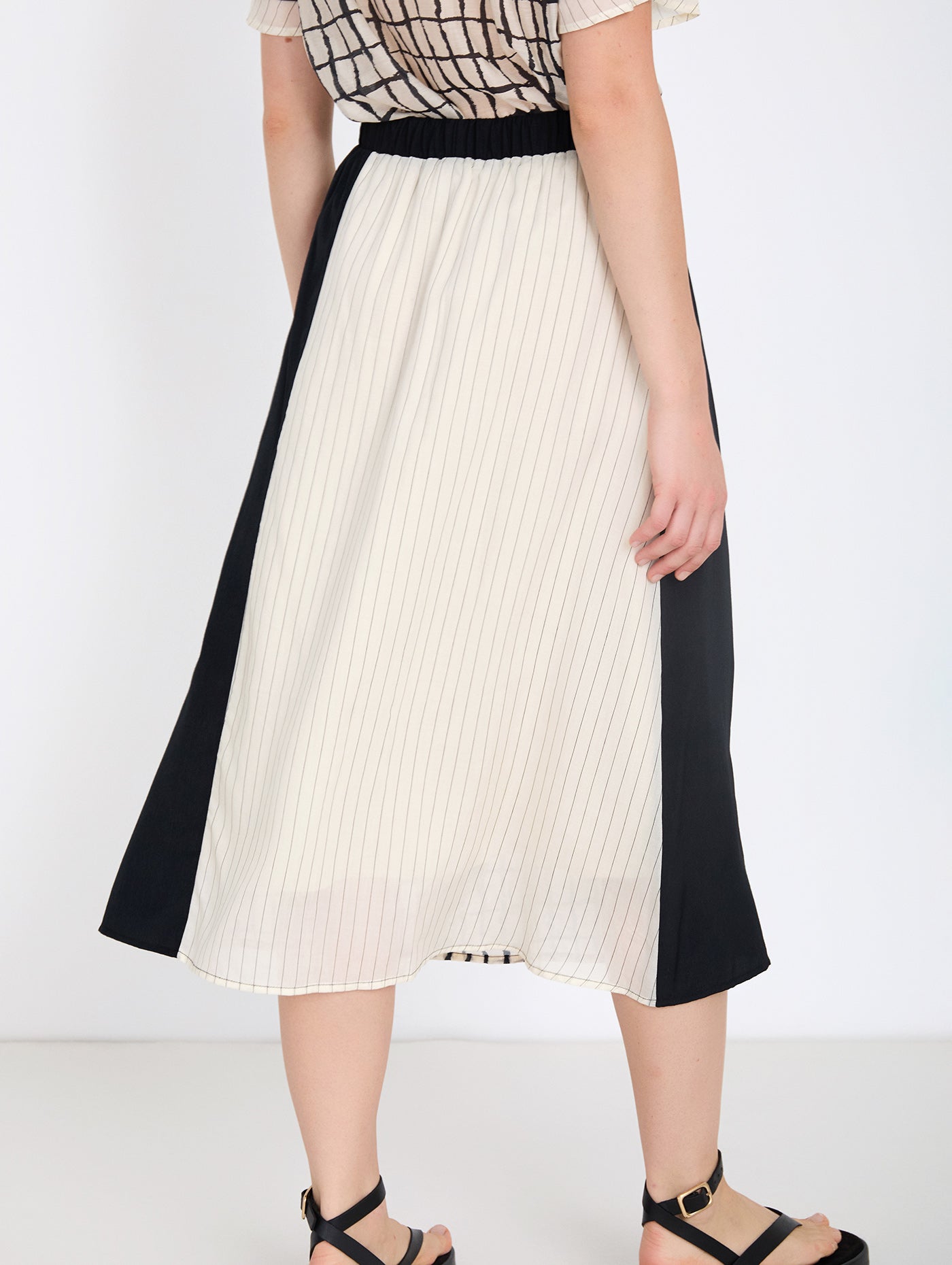 Falda Patchwork Negra SKATIE