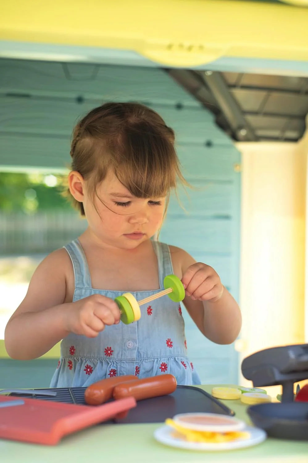 Smoby Life Garden House - Casa de Jardín Infantil de jardinería- Incluye Jardinera, Comedero para Pájaros, Herramientas y Accesorios - Protección UV - Material Reciclado - más de 2 años (7600810408)